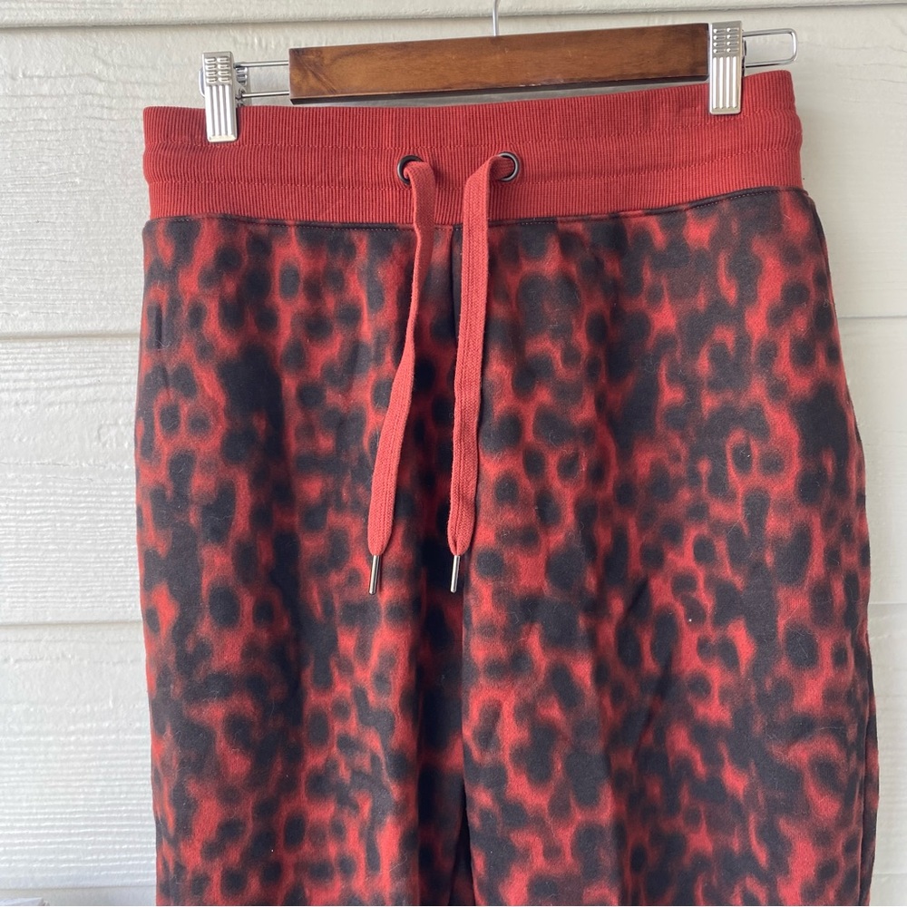 ZELLA Rust Madder Tortoise Print Joggers With Pockets - Picture 2 of 13